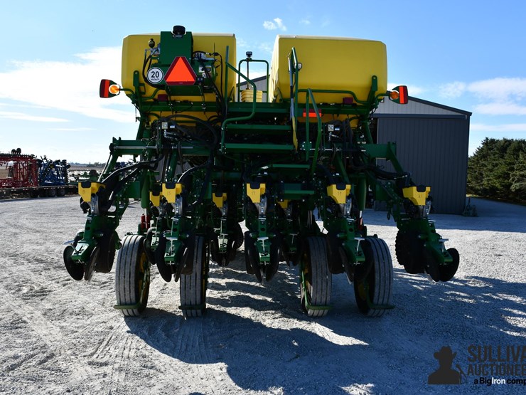 2023-john-deere-1795-image-6
