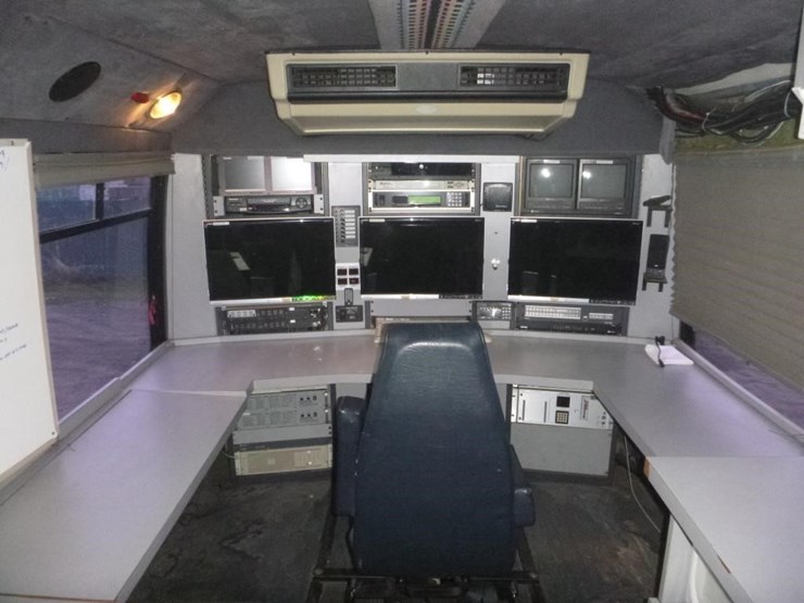 1997-ford-e450-image-11