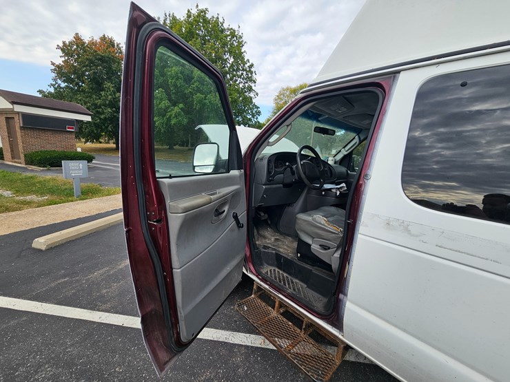 #21246-•-2007-ford-econoline-wagon-van-image-25