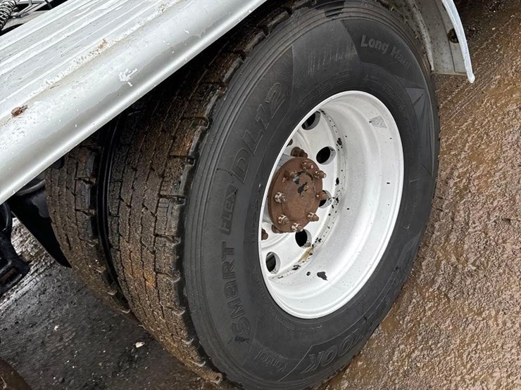 2015-kenworth-t880-image-19