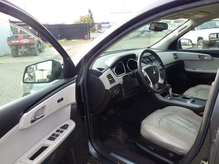 2010-chevrolet-traverse-image-5