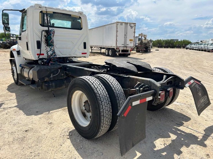 international-durastar-4400-image-14