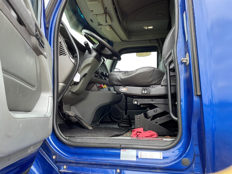 kenworth-t680-image-46