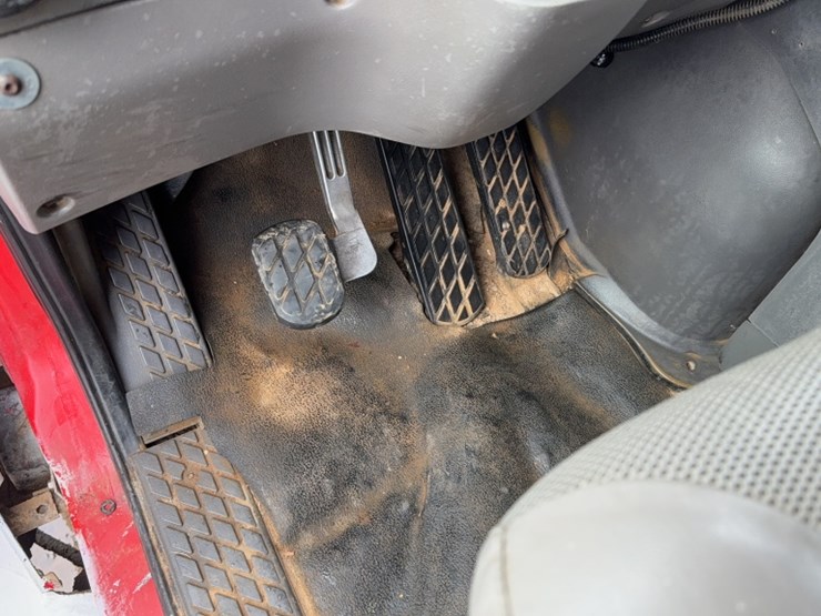 caterpillar-10-image-20