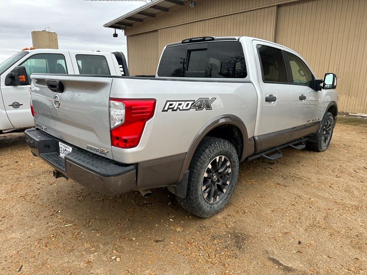 2019-nissan-titan-image-3