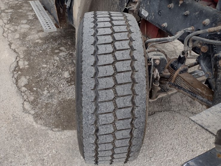 freightliner-122sd-image-26