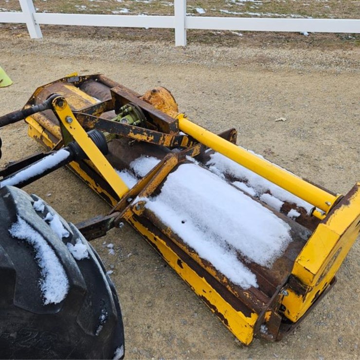 #3286 • Montage Kut Mor 7'6" 3pt Flail Mower