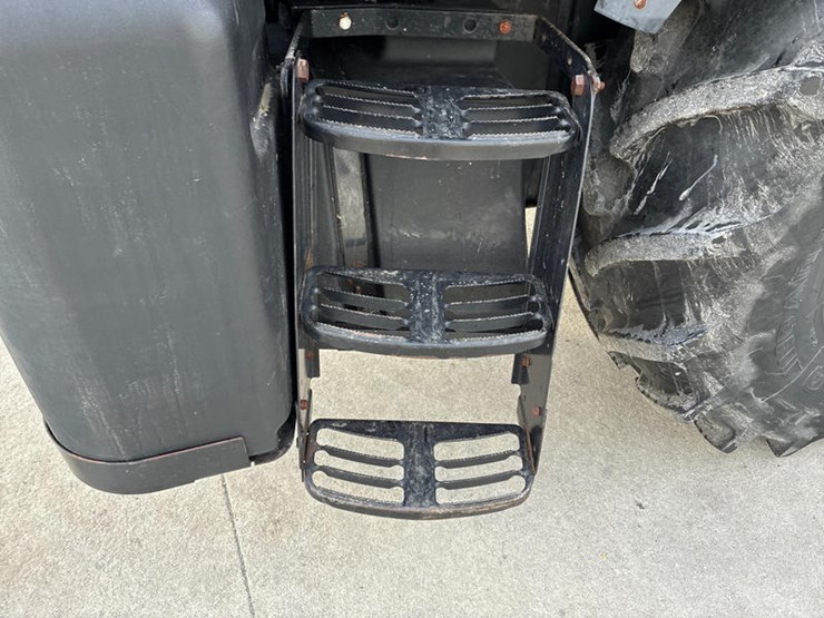 case-ih-mxu130-image-35