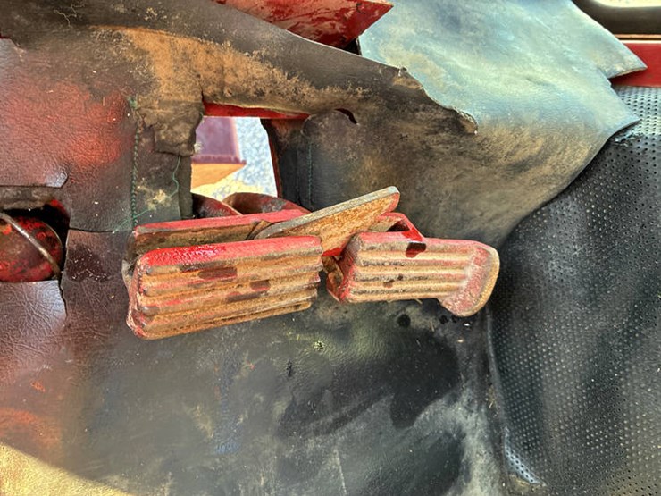 case-ih-100-image-53