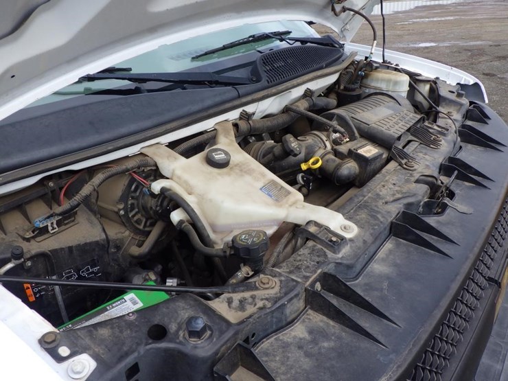 2014-chevrolet-express-3500-image-11
