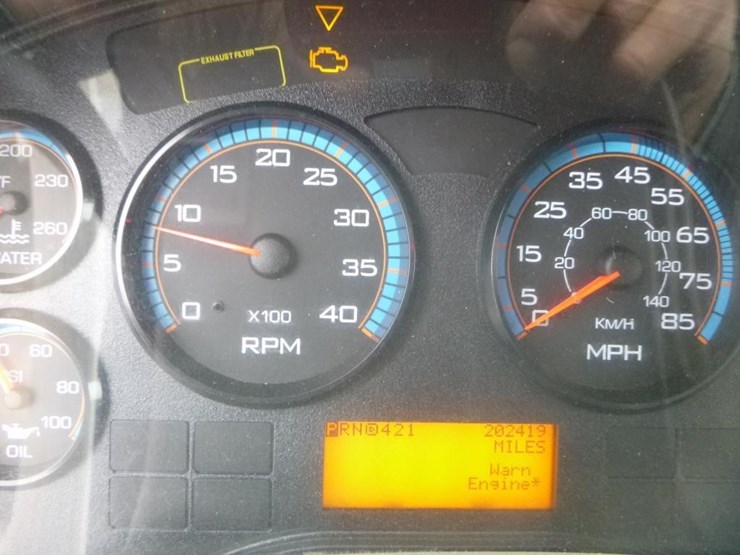 2019-international-durastar-4300-image-22