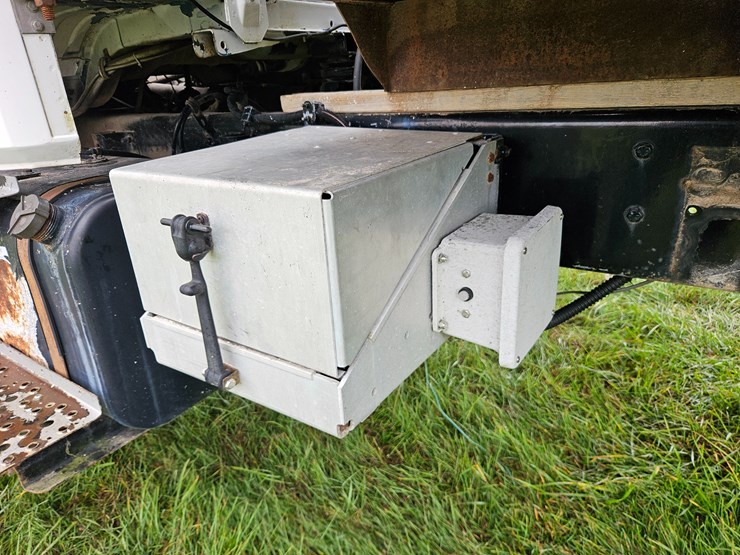 freightliner-fl70-image-64