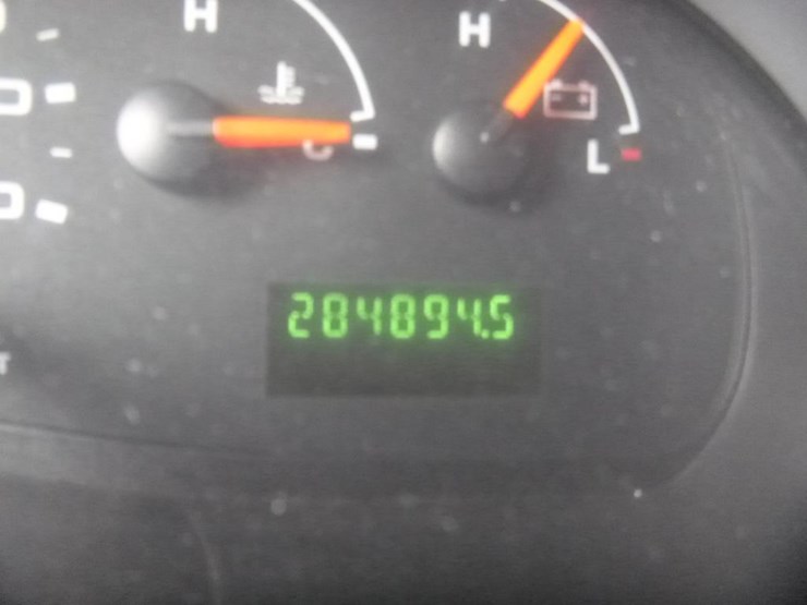 2004-ford-e450-image-18