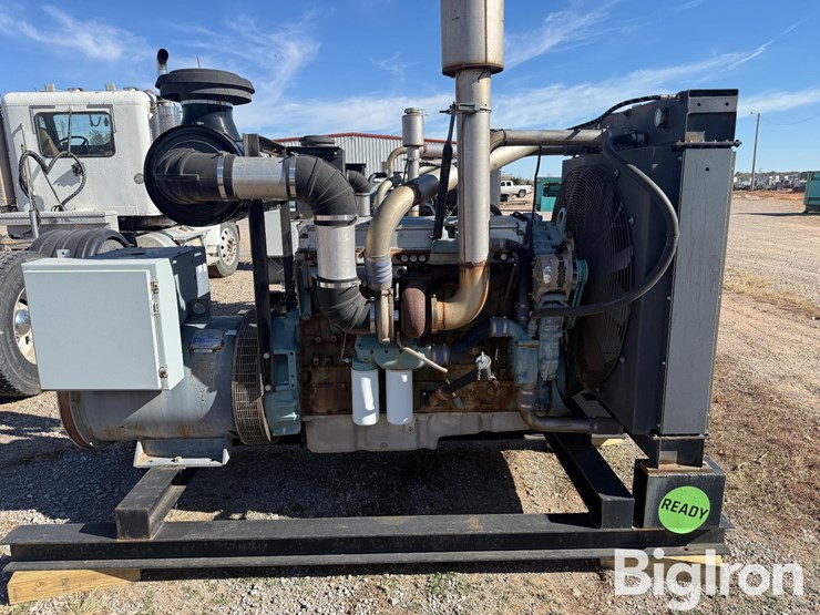 marathon-magnaplus-200kw-skid-mounted-diesel-generator-image-8