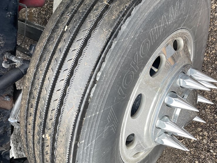 2009-peterbilt-386-image-40