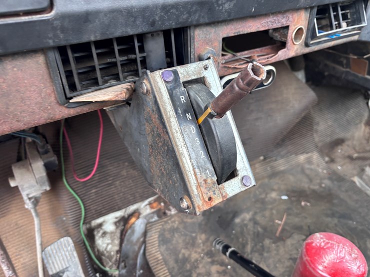 1997-international-4700-image-11