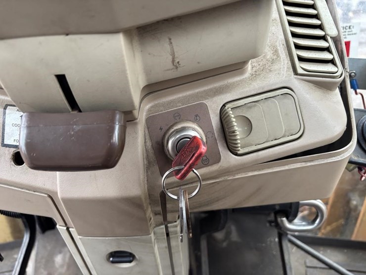 john-deere-6410-image-35