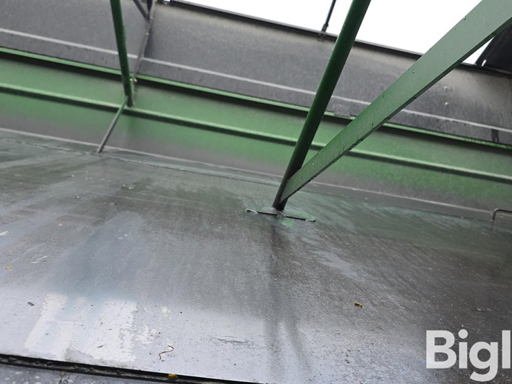 unverferth-brent-gt-644-gravity-wagon-image-19