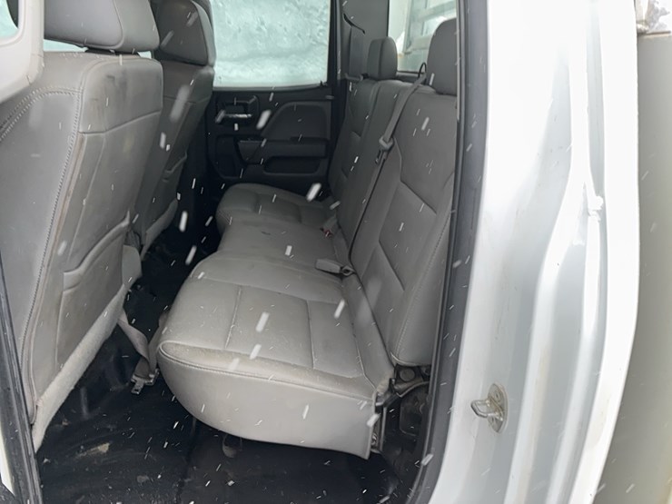 2016-chevrolet-2500hd-image-11