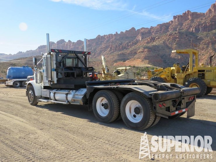 2006-freightliner-fld120-classic-image-3