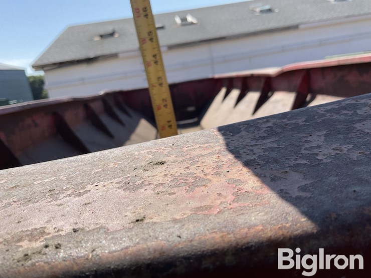 chandler-dry-litter-spreader-image-17