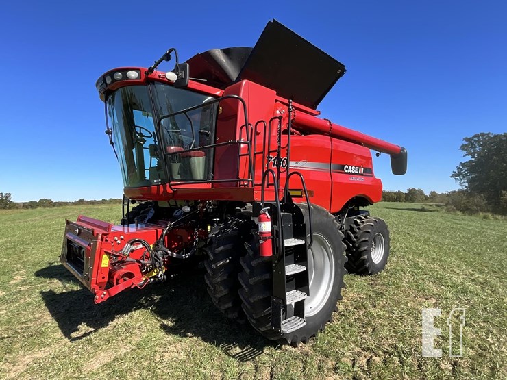 2012-case-ih-7130-image-7