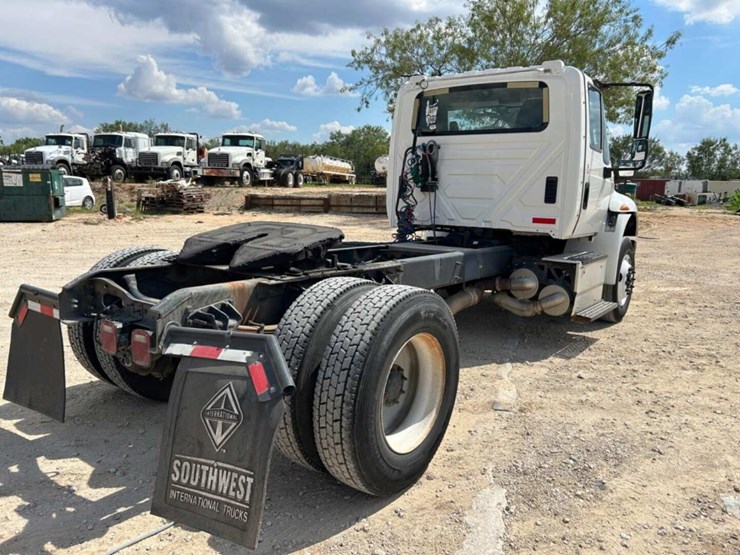 international-durastar-4400-image-11