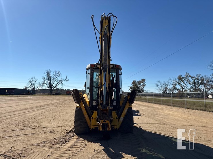 new-holland-b95-image-6