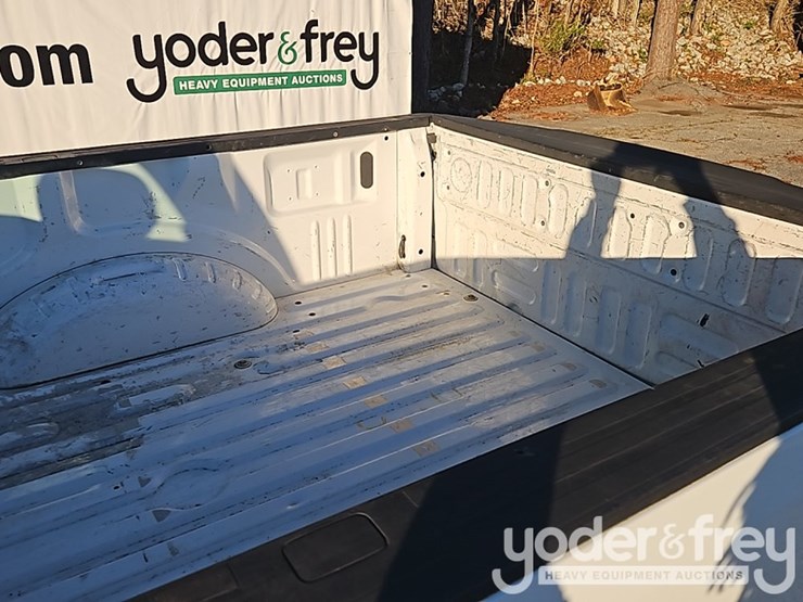 ford-f350-xl-image-17