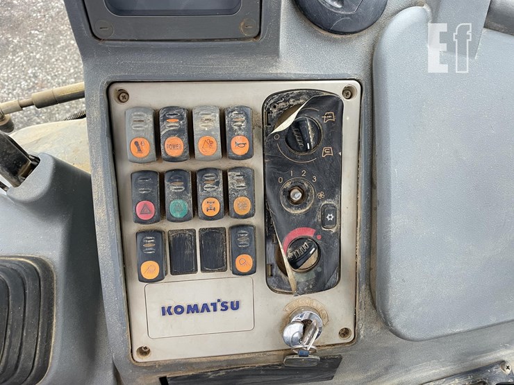 2007-komatsu-wb146-5-image-6