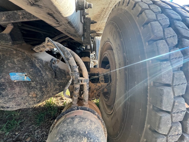 peterbilt-520-image-17