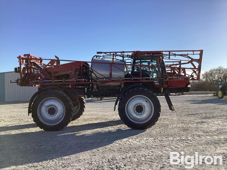 2012-case-ih-patriot-3330-image-8