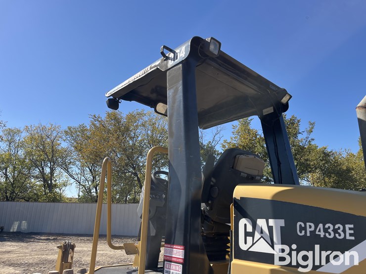 caterpillar-cp-433e-image-10