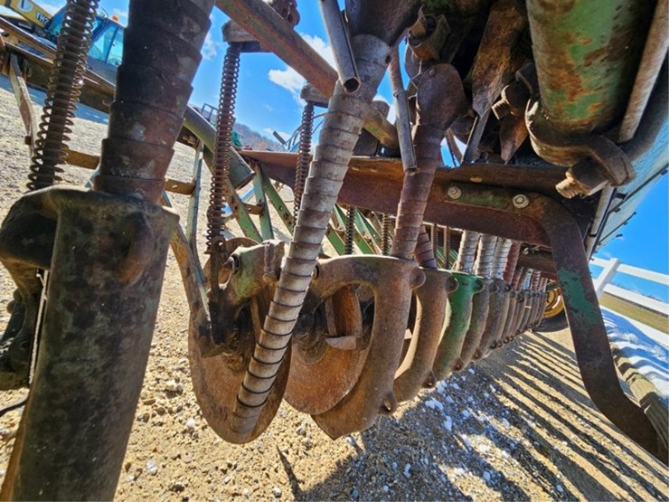 #3356-•-john-deere-van-brunt-grain-drill-image-21