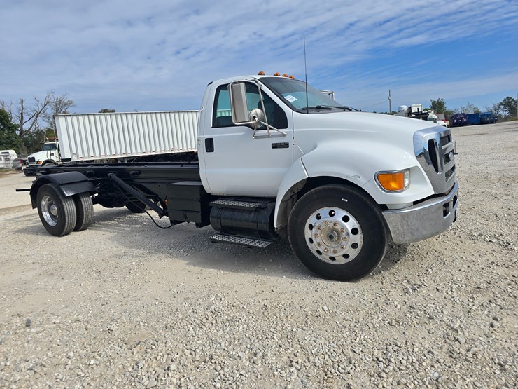 2004-ford-f650-image-35