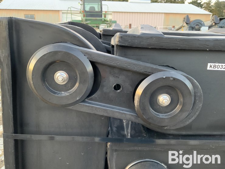 raaft-pivot-tire-tracks-image-10