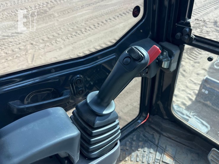 kubota-kx057-5-image-32