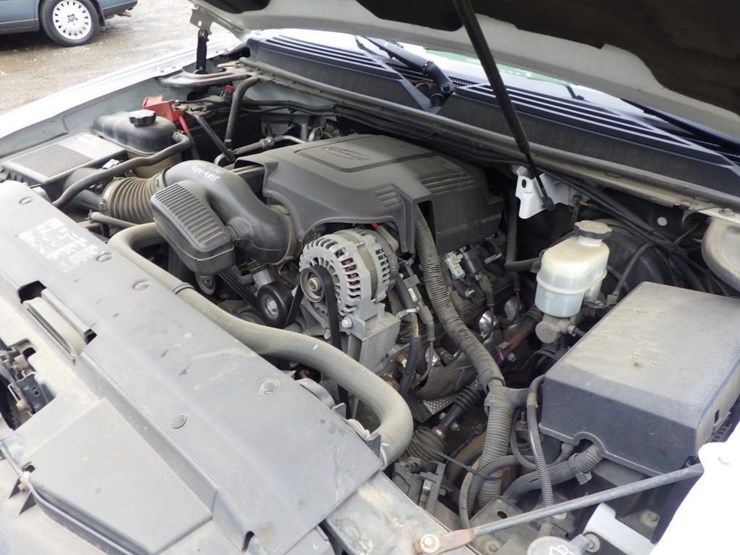 2014-chevrolet-tahoe-image-10