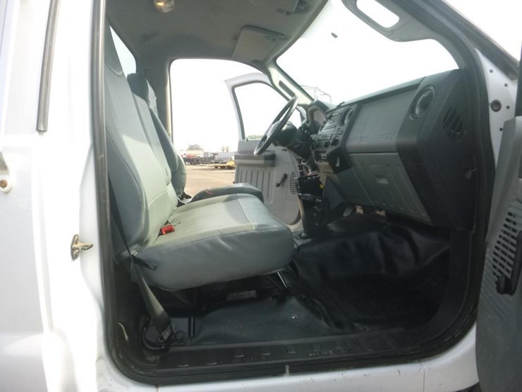 2015-ford-f750-image-15