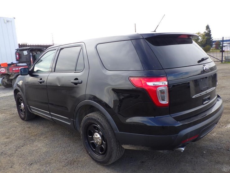 2015-ford-explorer-image-4