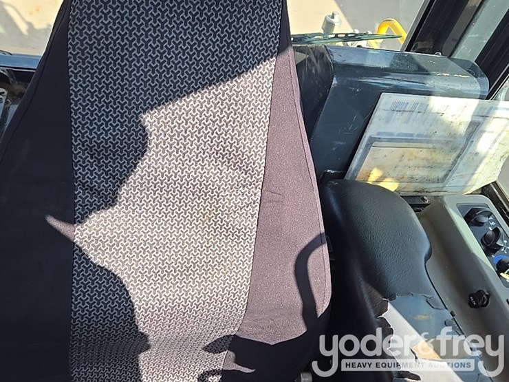 2018-komatsu-d61pxi-24-image-110