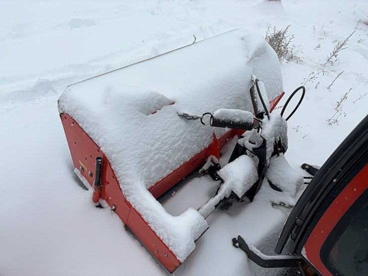 2022-kubota-f2690-image-7