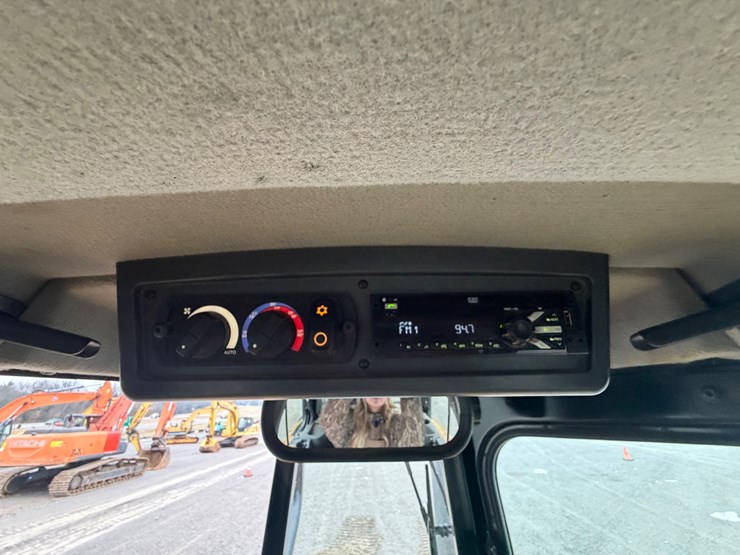 caterpillar-d5-lgp-image-23