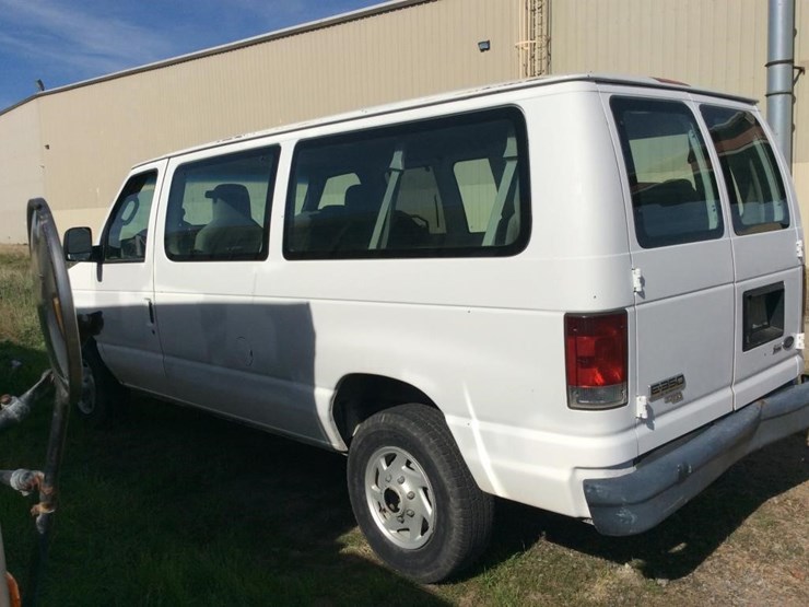 2009-ford-e350-image-2