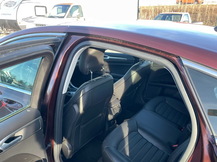 #1388-•-2015-ford-fusion-(has-wi-title)-(of)-image-63