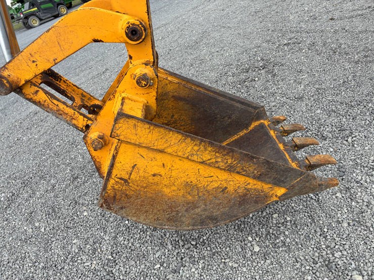 case-ih-3400-image-12