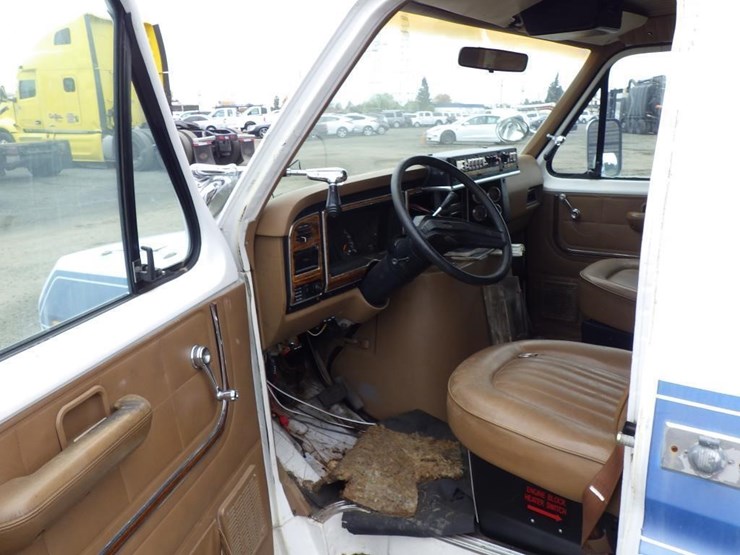 1988-ford-e350-image-5