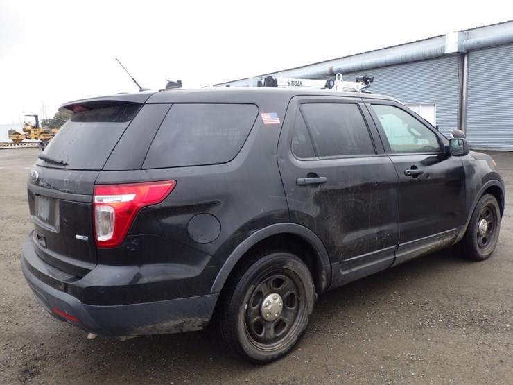 2014-ford-explorer-image-3