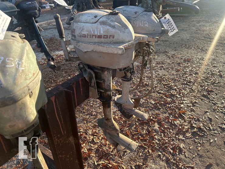 johnson-outboard-motor-image-1