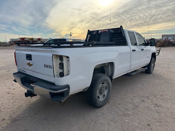 2015-chevrolet-silverado-2500-image-3